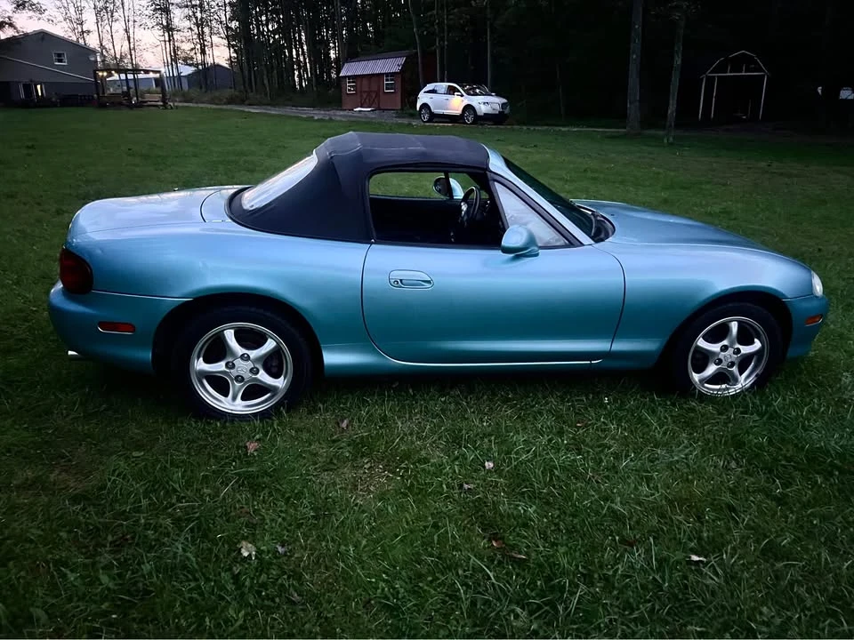 2001 Mazda NB MX-5 Miata - Image 3 of 20