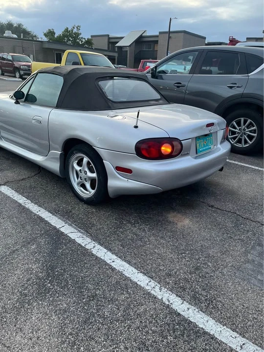 2001 Mazda NB MX-5 Miata - Image 6 of 6