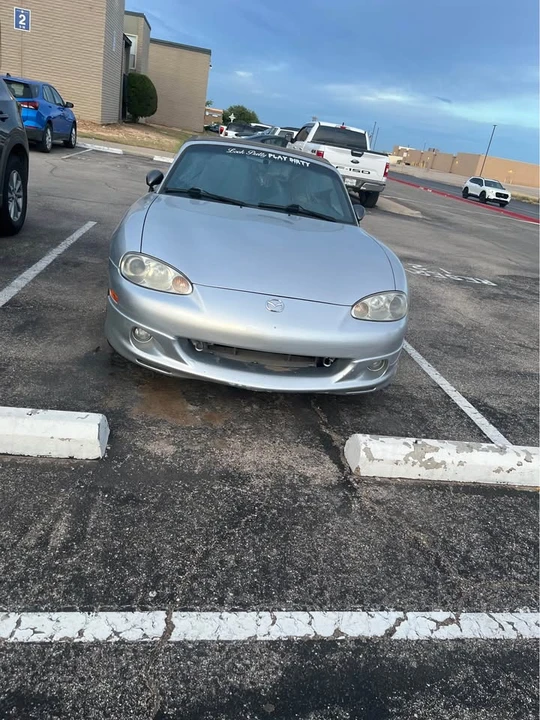 2001 Mazda NB MX-5 Miata - Image 3 of 6