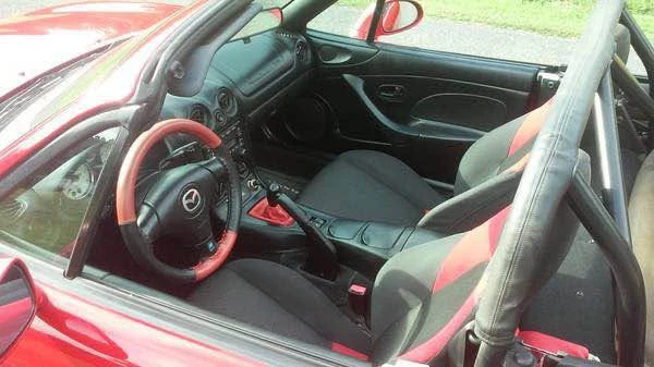 2001 Mazda NB MX-5 Miata - Image 9 of 11