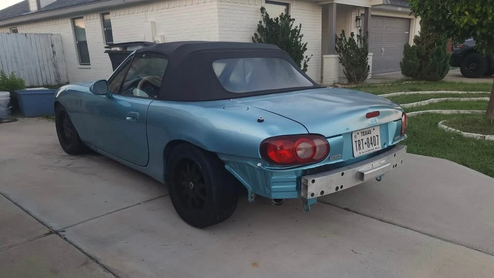 2001 Mazda NB MX-5 Miata - Image 2 of 3
