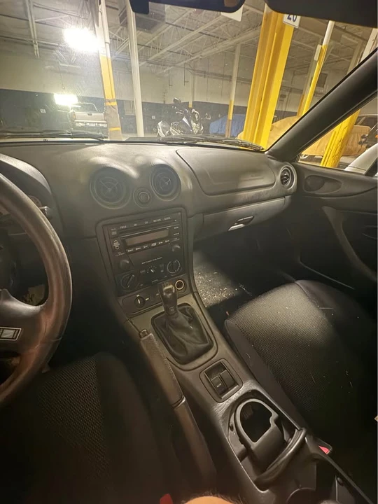 2001 Mazda NB MX-5 Miata - Image 6 of 6