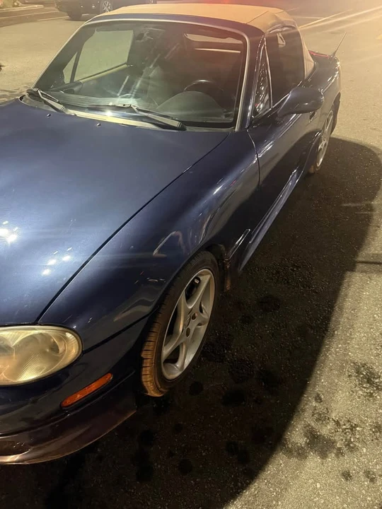2001 Mazda NB MX-5 Miata - Image 4 of 10