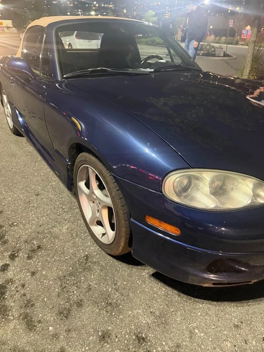 2001 Mazda NB MX-5 Miata - Image 3 of 10