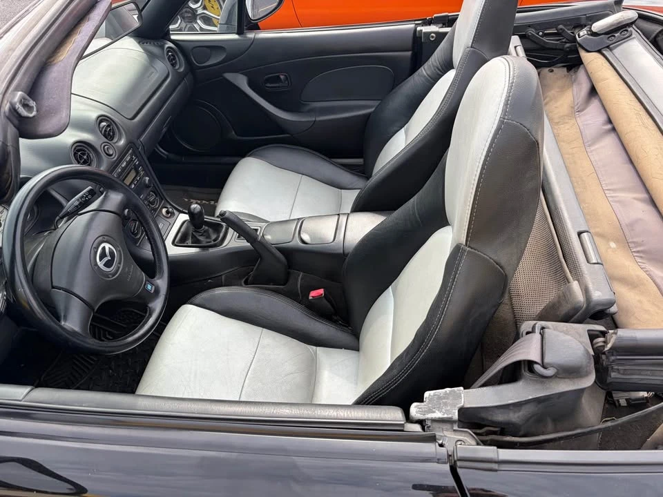 2001 Mazda NB MX-5 Miata - Image 4 of 5