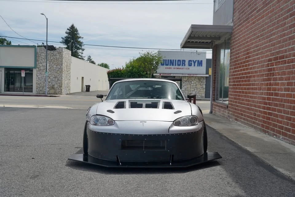 2001 Mazda NB MX-5 Miata - Image 2 of 15