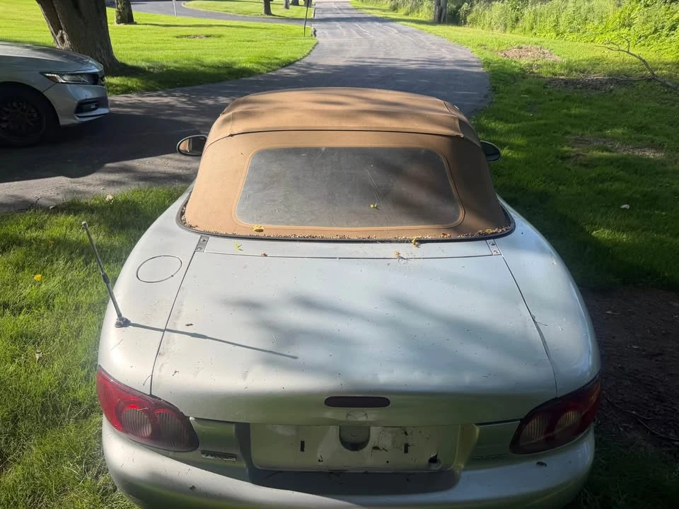 2001 Mazda NB MX-5 Miata - Image 2 of 5