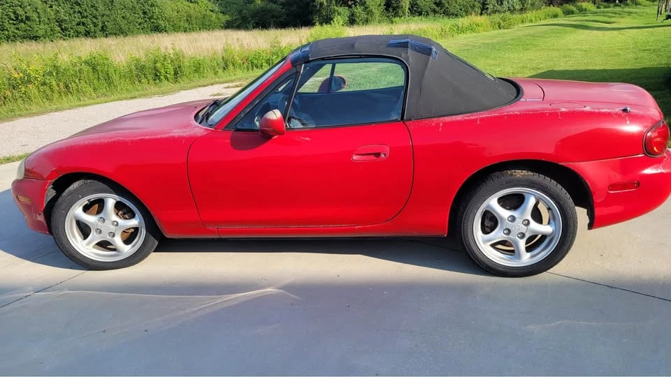2001 Mazda NB MX-5 Miata - Image 14 of 16