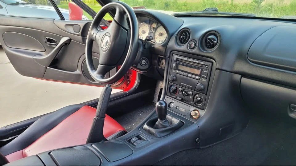 2001 Mazda NB MX-5 Miata - Image 7 of 16