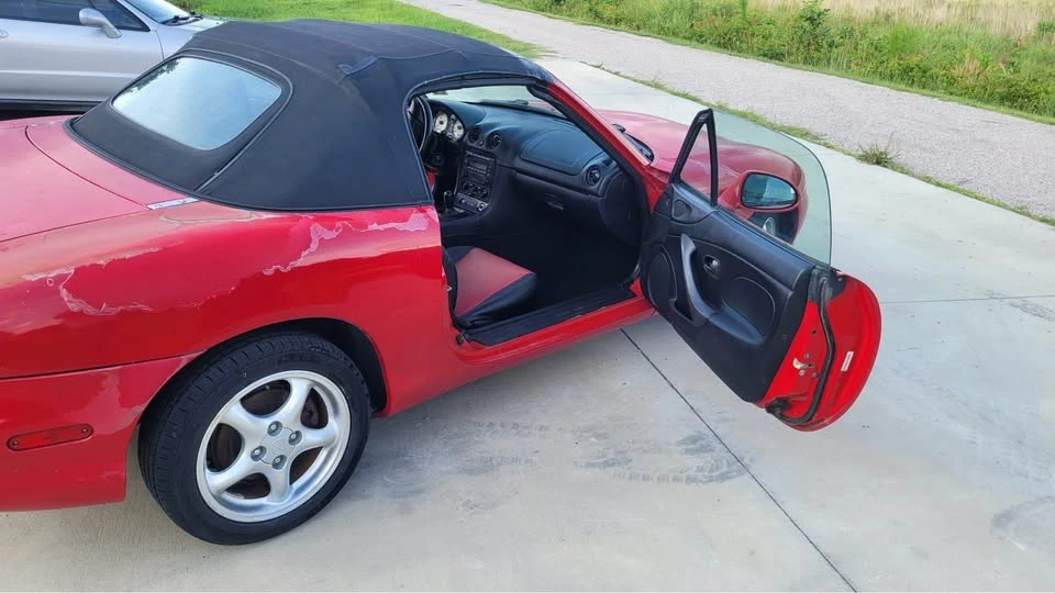 2001 Mazda NB MX-5 Miata - Image 11 of 16