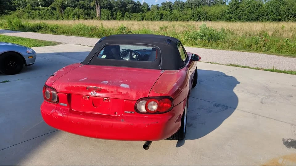 2001 Mazda NB MX-5 Miata - Image 16 of 16