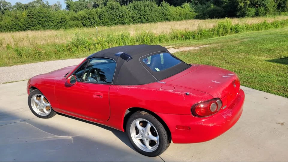2001 Mazda NB MX-5 Miata - Image 15 of 16