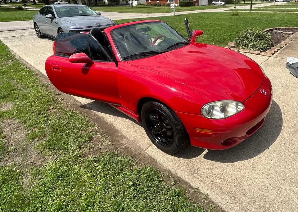 2001 Mazda NB MX-5 Miata - Image 15 of 19