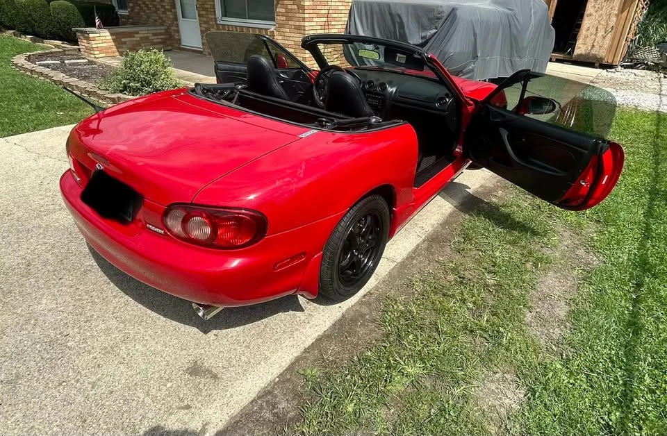 2001 Mazda NB MX-5 Miata - Image 16 of 19