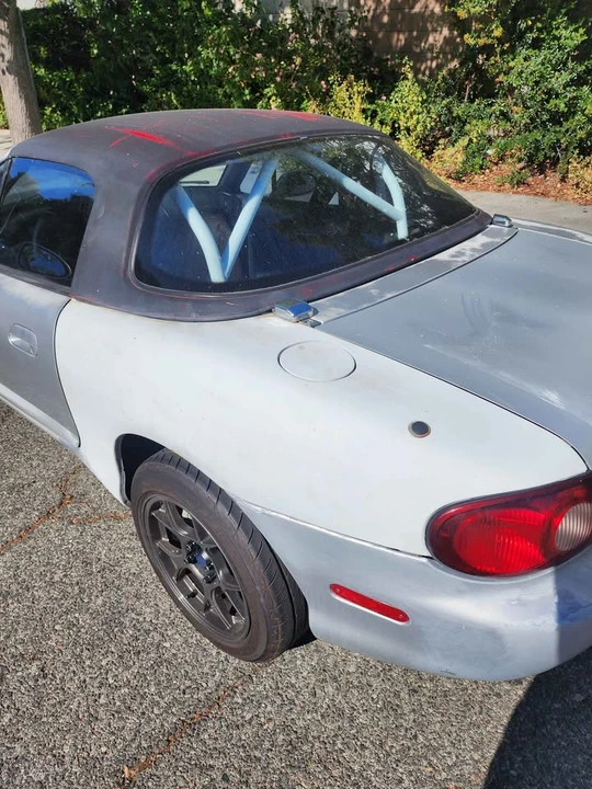 2001 Mazda NB MX-5 Miata - Image 9 of 15