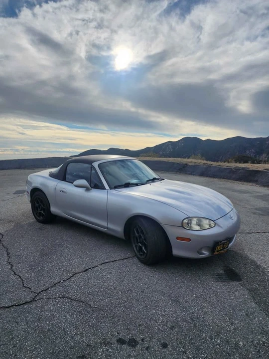 2001 Mazda NB MX-5 Miata - Image 2 of 15