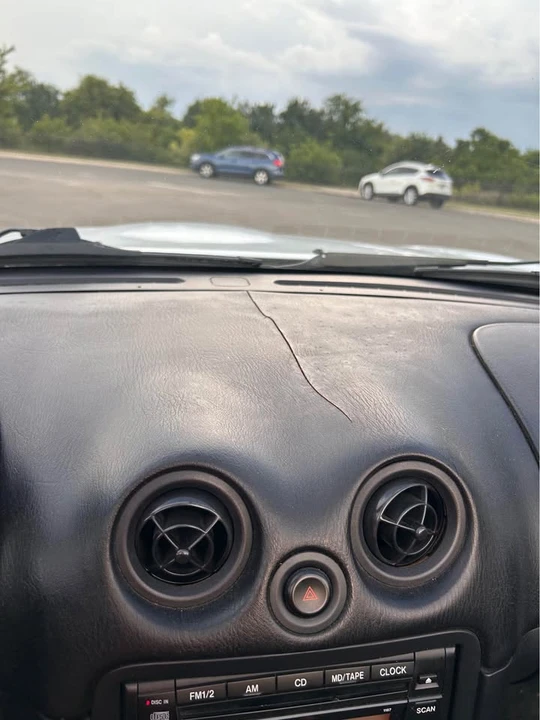 2001 Mazda NB MX-5 Miata - Image 14 of 15