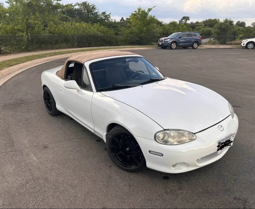 2001 Mazda NB MX-5 Miata - Image 3 of 15