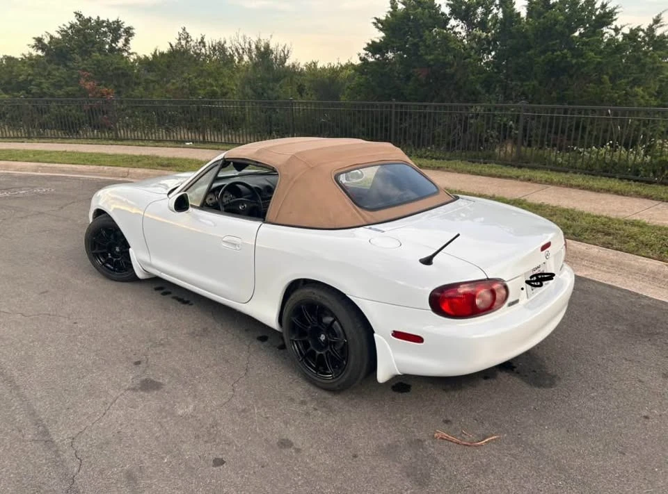2001 Mazda NB MX-5 Miata - Image 6 of 15