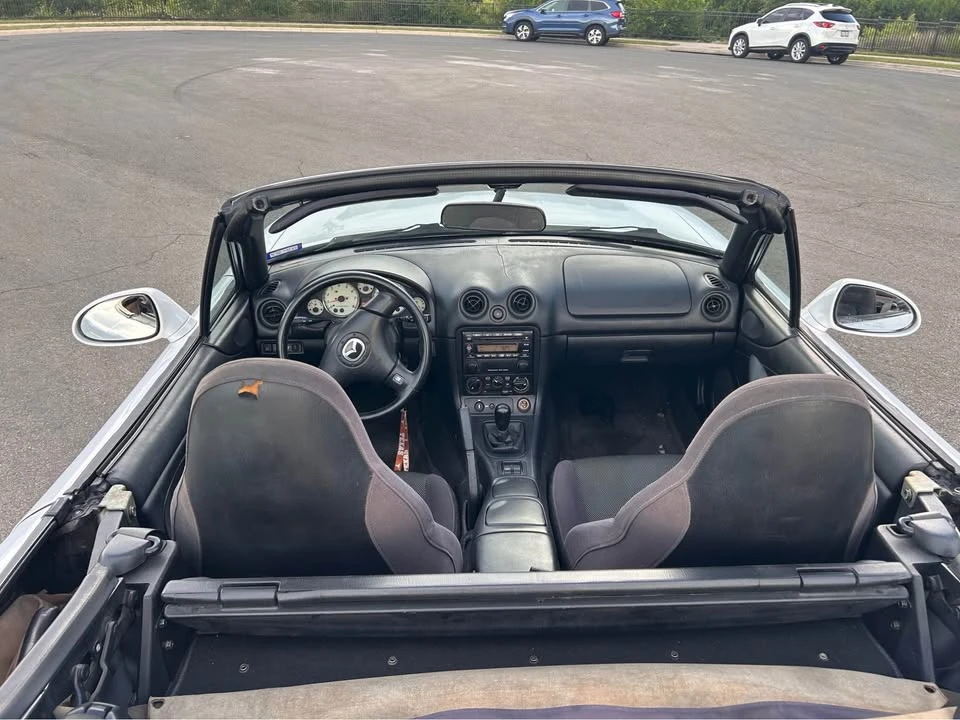 2001 Mazda NB MX-5 Miata - Image 13 of 15