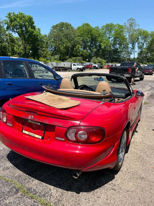 2001 Mazda NB MX-5 Miata - Image 5 of 9