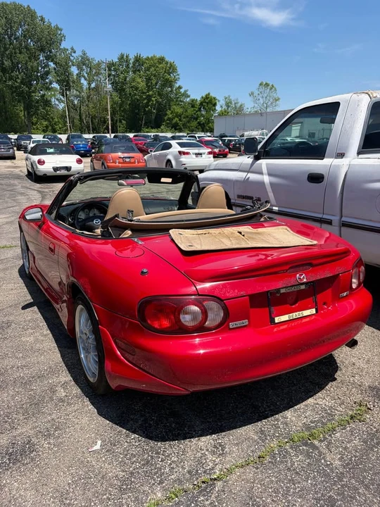 2001 Mazda NB MX-5 Miata - Image 4 of 9