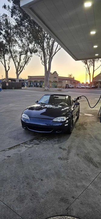 2001 Mazda NB MX-5 Miata - Image 4 of 11