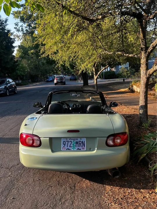 2001 Mazda NB MX-5 Miata - Image 6 of 12