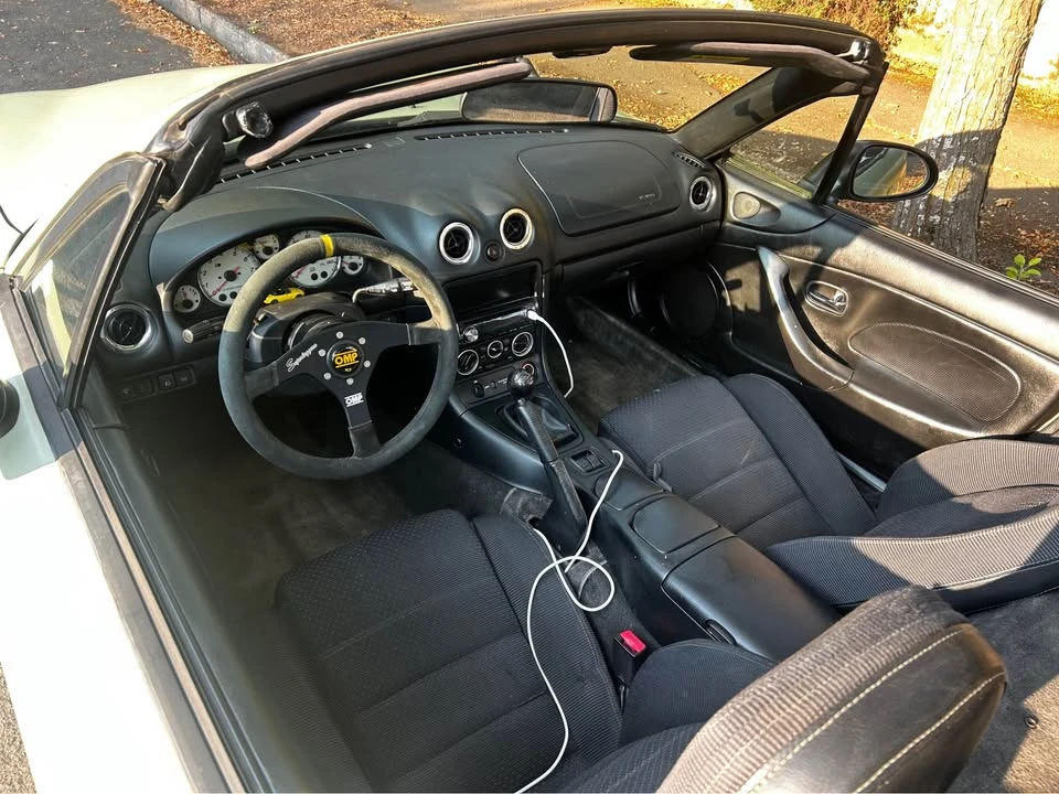 2001 Mazda NB MX-5 Miata - Image 9 of 12