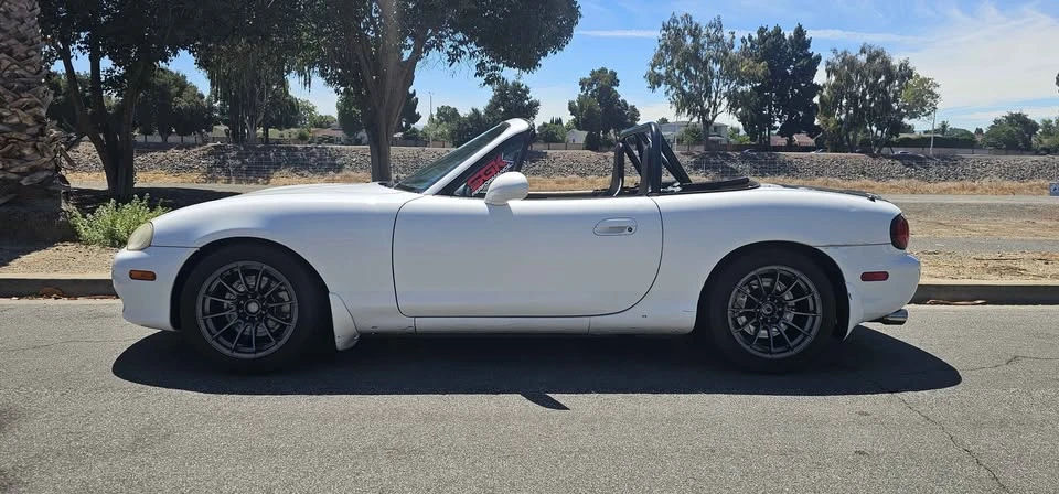 2001 Mazda NB MX-5 Miata - Image 16 of 20