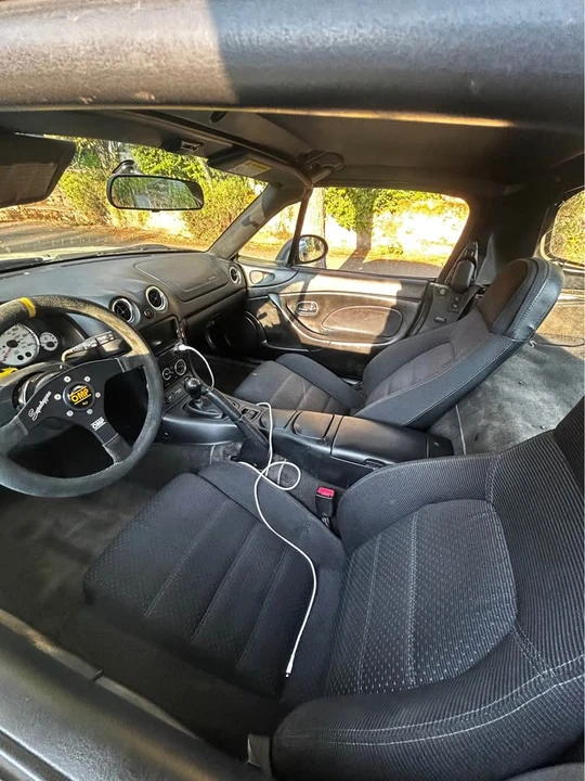 2001 Mazda NB MX-5 Miata - Image 11 of 12
