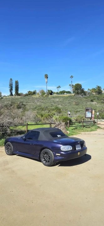 2001 Mazda NB MX-5 Miata - Image 9 of 11