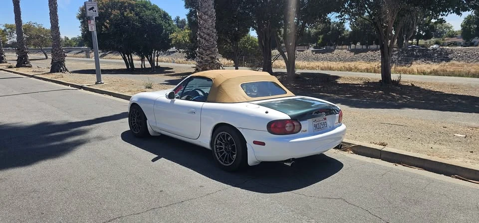2001 Mazda NB MX-5 Miata - Image 5 of 20