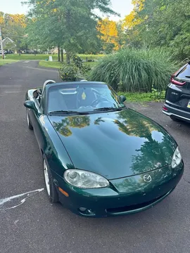 2001 Mazda MX-5 Convertible 2D