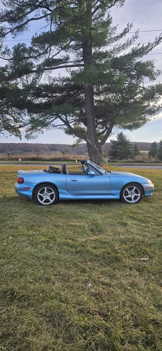 2001 Mazda NB MX-5 Miata - Image 2 of 5