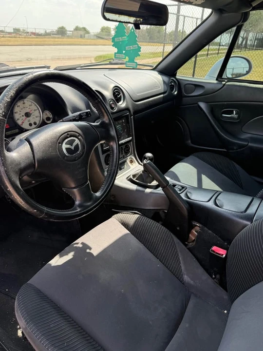 2001 Mazda NB MX-5 Miata - Image 6 of 8