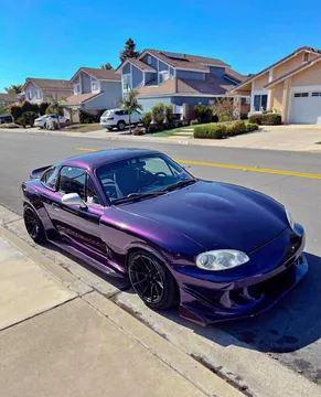 2001 Mazda MX-5 Convertible 2D