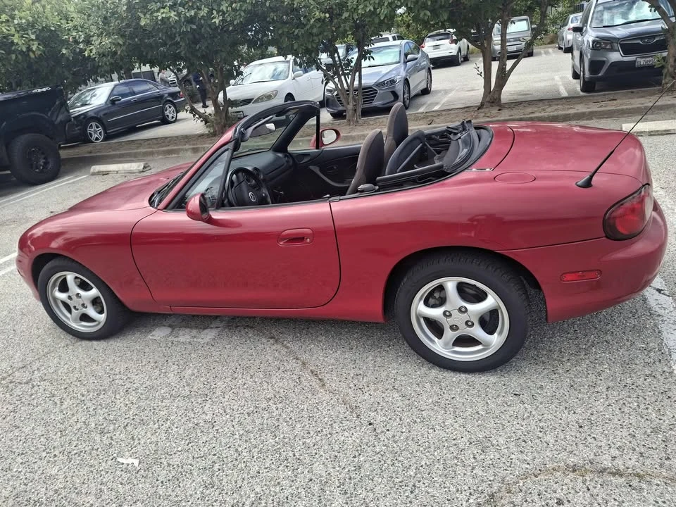 2001 Mazda NB MX-5 Miata - Image 5 of 9
