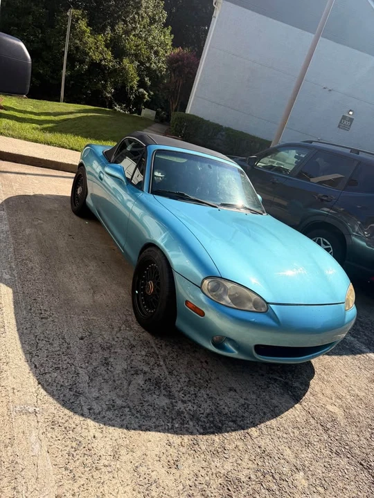 2001 Mazda NB MX-5 Miata - Image 3 of 14