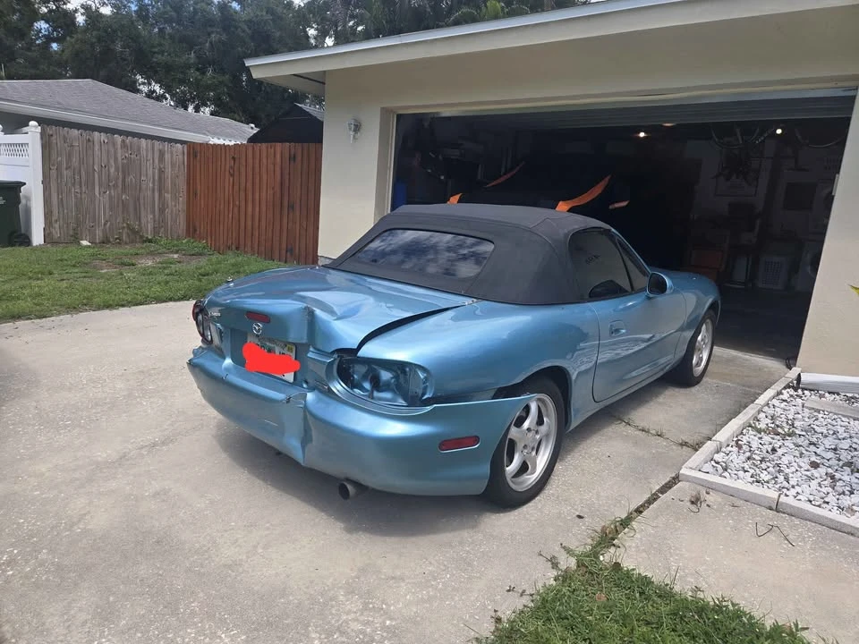 2001 Mazda NB MX-5 Miata - Image 4 of 17