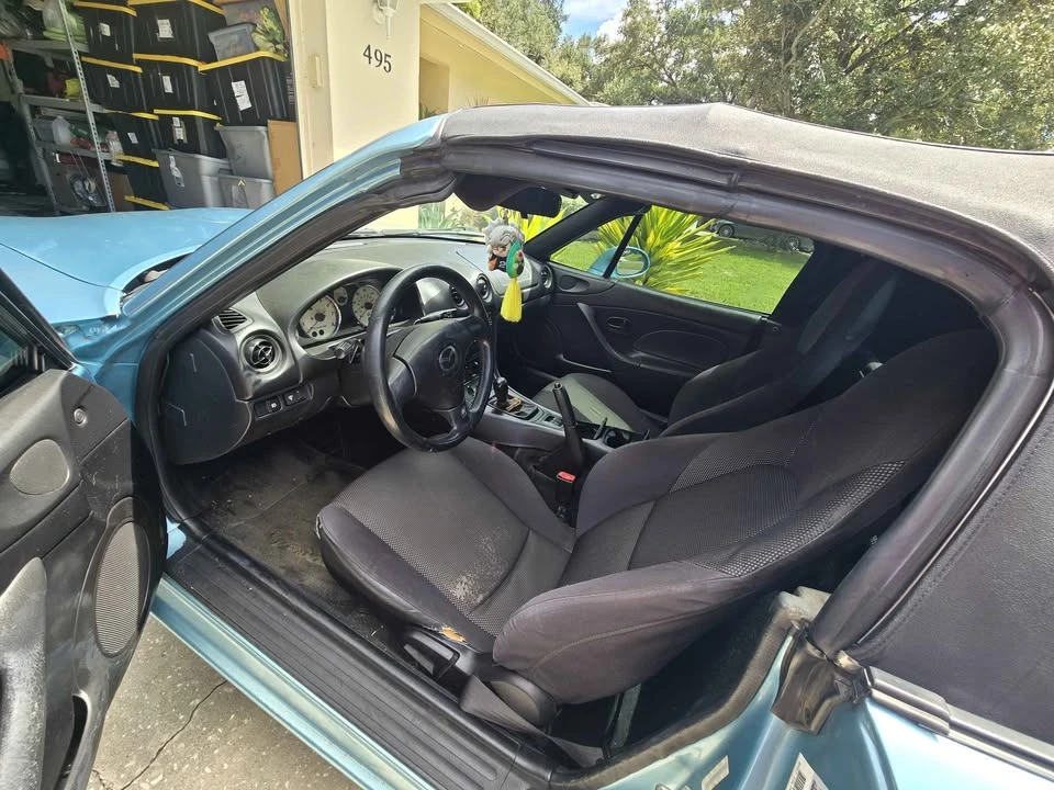 2001 Mazda NB MX-5 Miata - Image 8 of 17