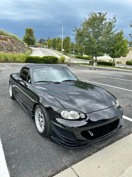 2001 Mazda MX-5 Convertible 2D