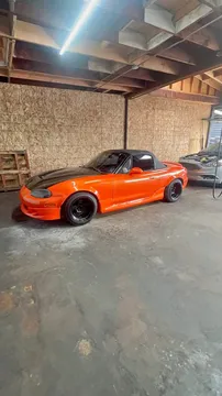 2001 Mazda MX-5 Convertible 2D