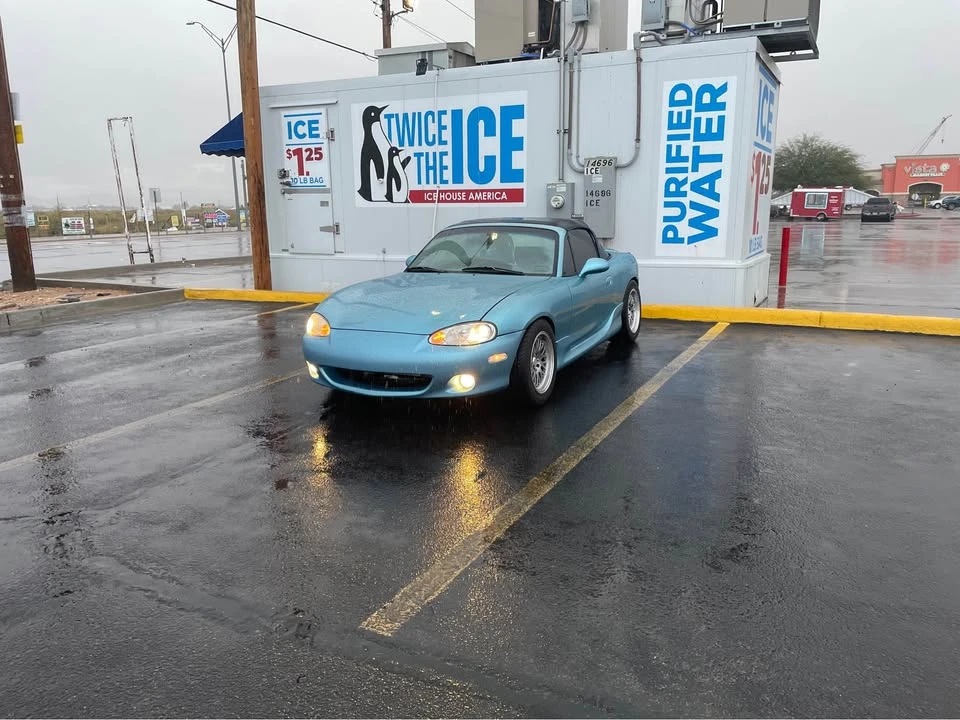 2001 Mazda NB MX-5 Miata - Image 2 of 5