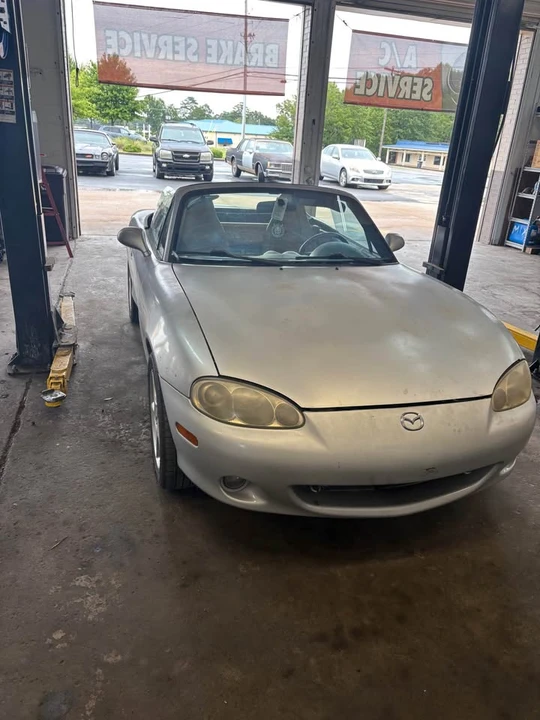 2001 Mazda NB MX-5 Miata - Image 3 of 3