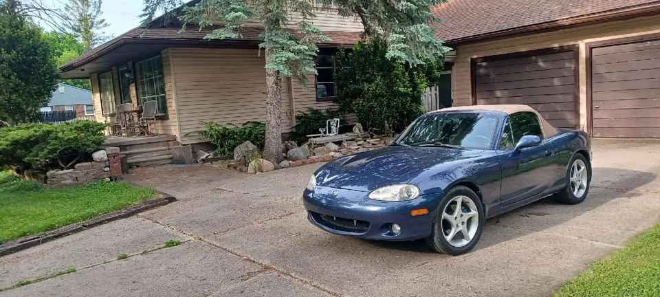 2001 Mazda NB MX-5 Miata - Image 4 of 7