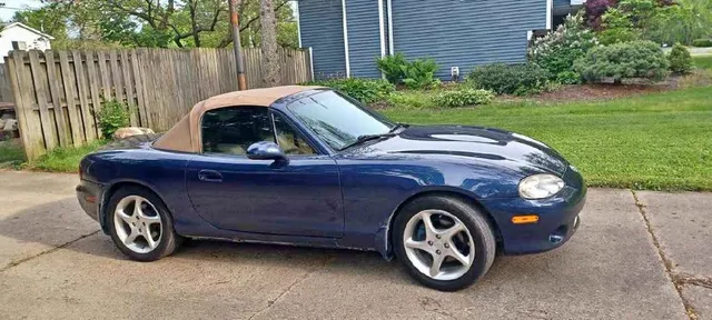 2001 Mazda MX-5 LS