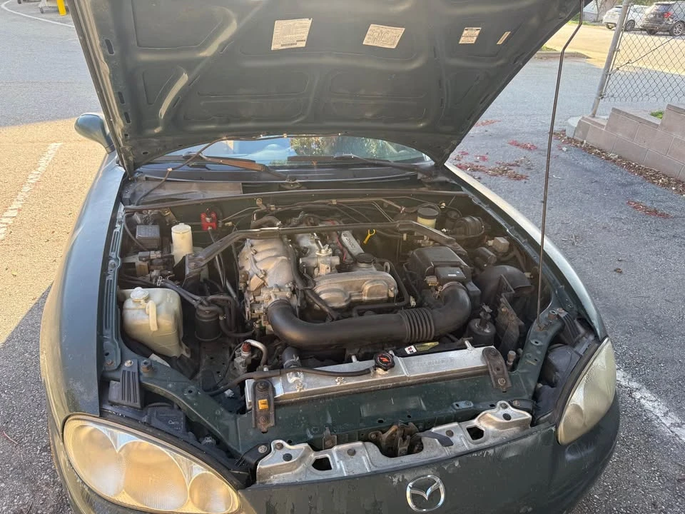 2001 Mazda NB MX-5 Miata - Image 5 of 11