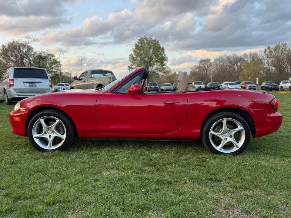 2001 Mazda NB MX-5 Miata - Image 14 of 20