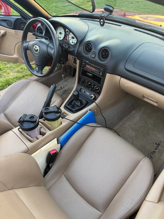 2001 Mazda NB MX-5 Miata - Image 17 of 20